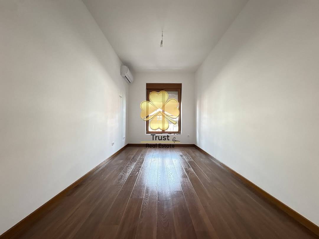 Dvosoban nenamješten stan, 70m2, Master kvart, Podgorica — fotografija 12