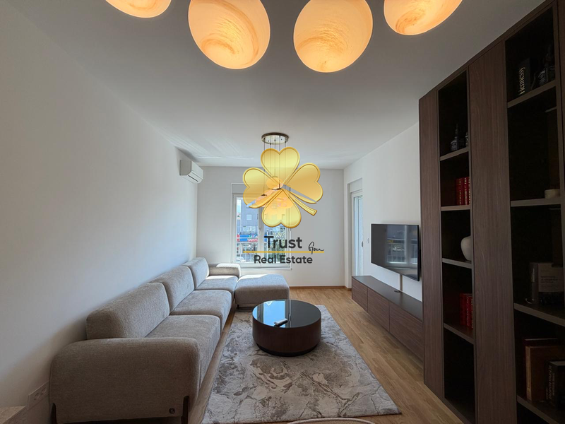 Moderan Trosoban Stan za Izdavanje, Stari Aerodrom, 82m2