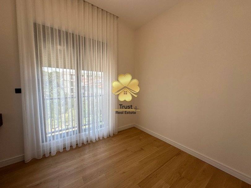 Trosoban stan, Gorica C, Podgorica, 120m2 — fotografija 2