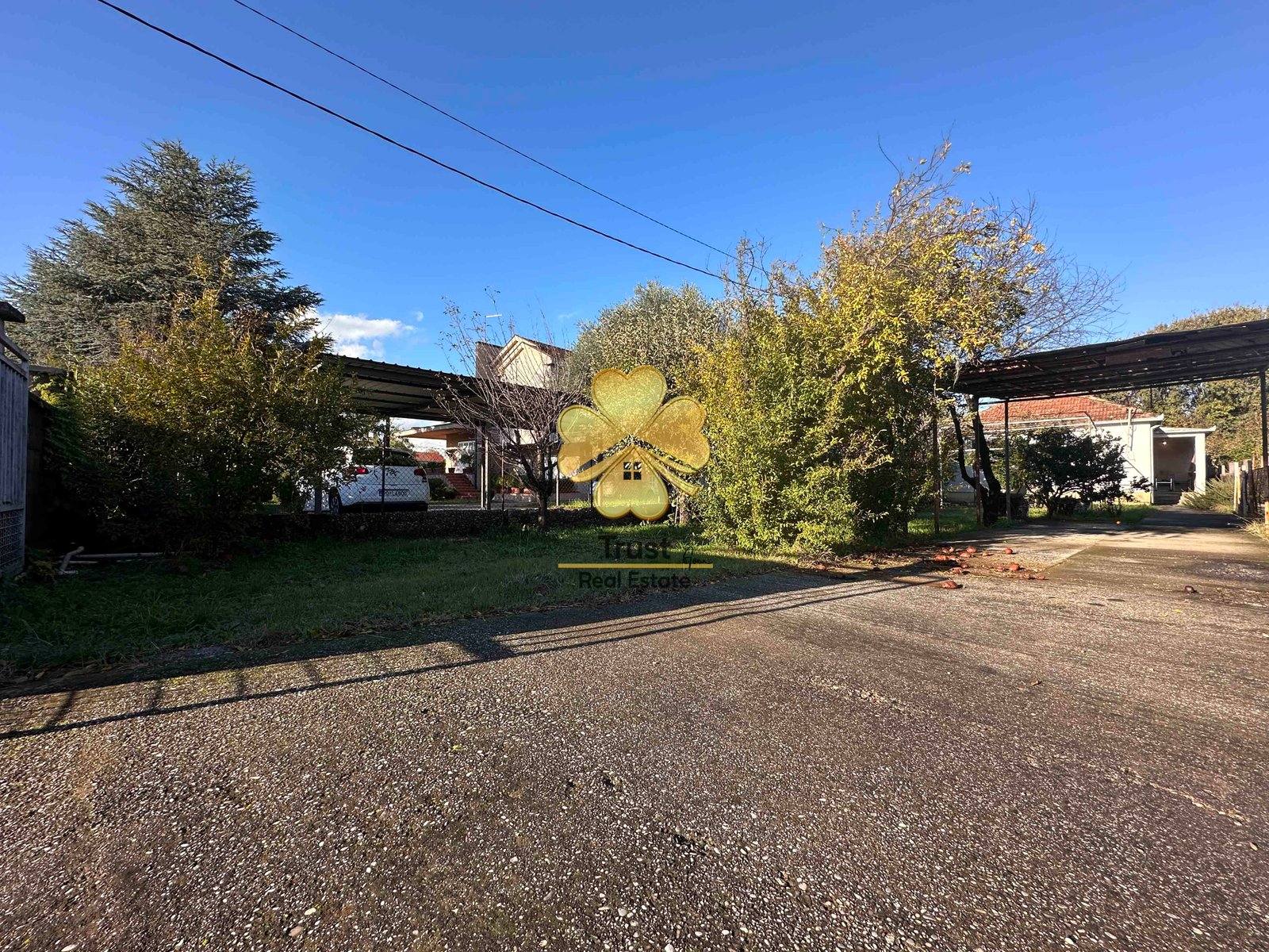 Plac sa starijom kućom, na odličnoj lokaciji, Gornja Gorica, Podgorica, 492m2 — fotografija 2