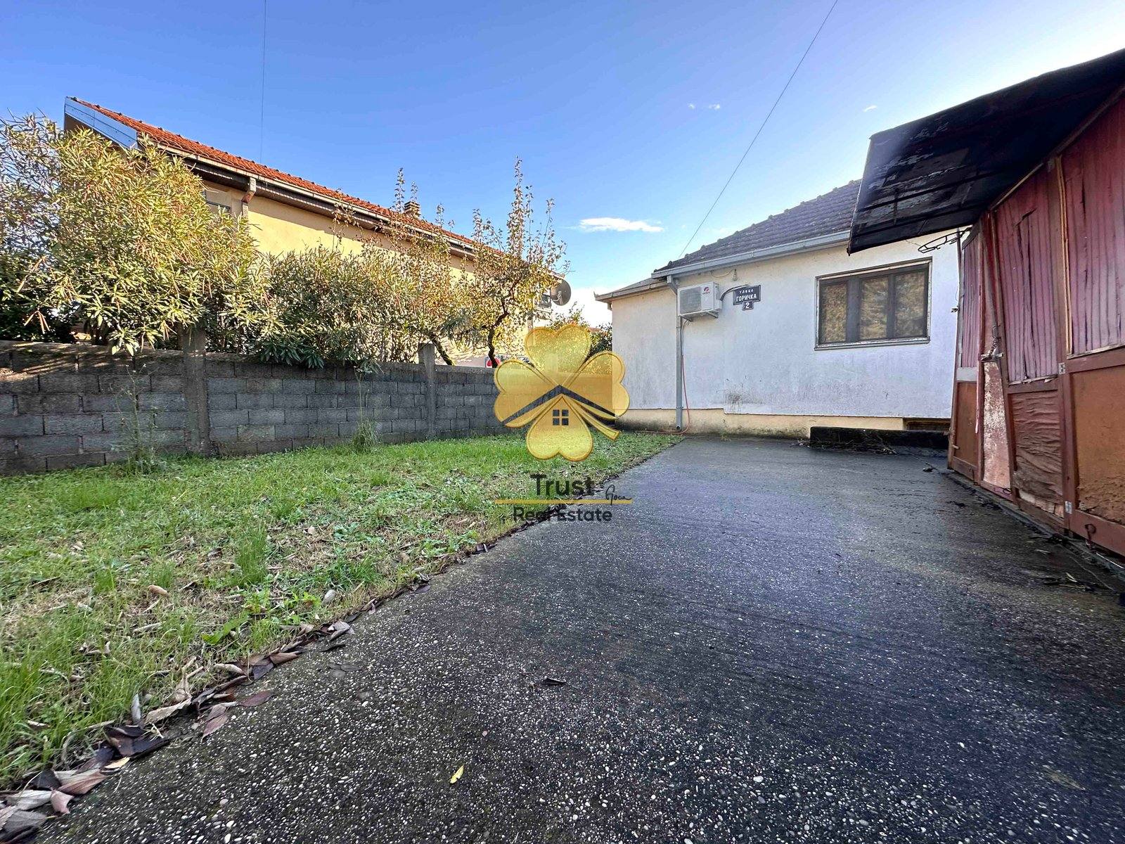 Plac sa starijom kućom, na odličnoj lokaciji, Gornja Gorica, Podgorica, 492m2 — fotografija 9