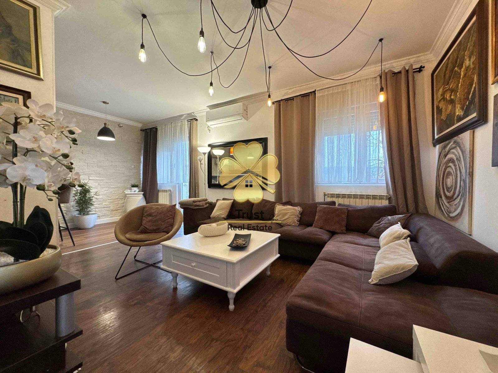 Dvosoban stan, Momisici, Podgorica, 80m2 — fotografija 1