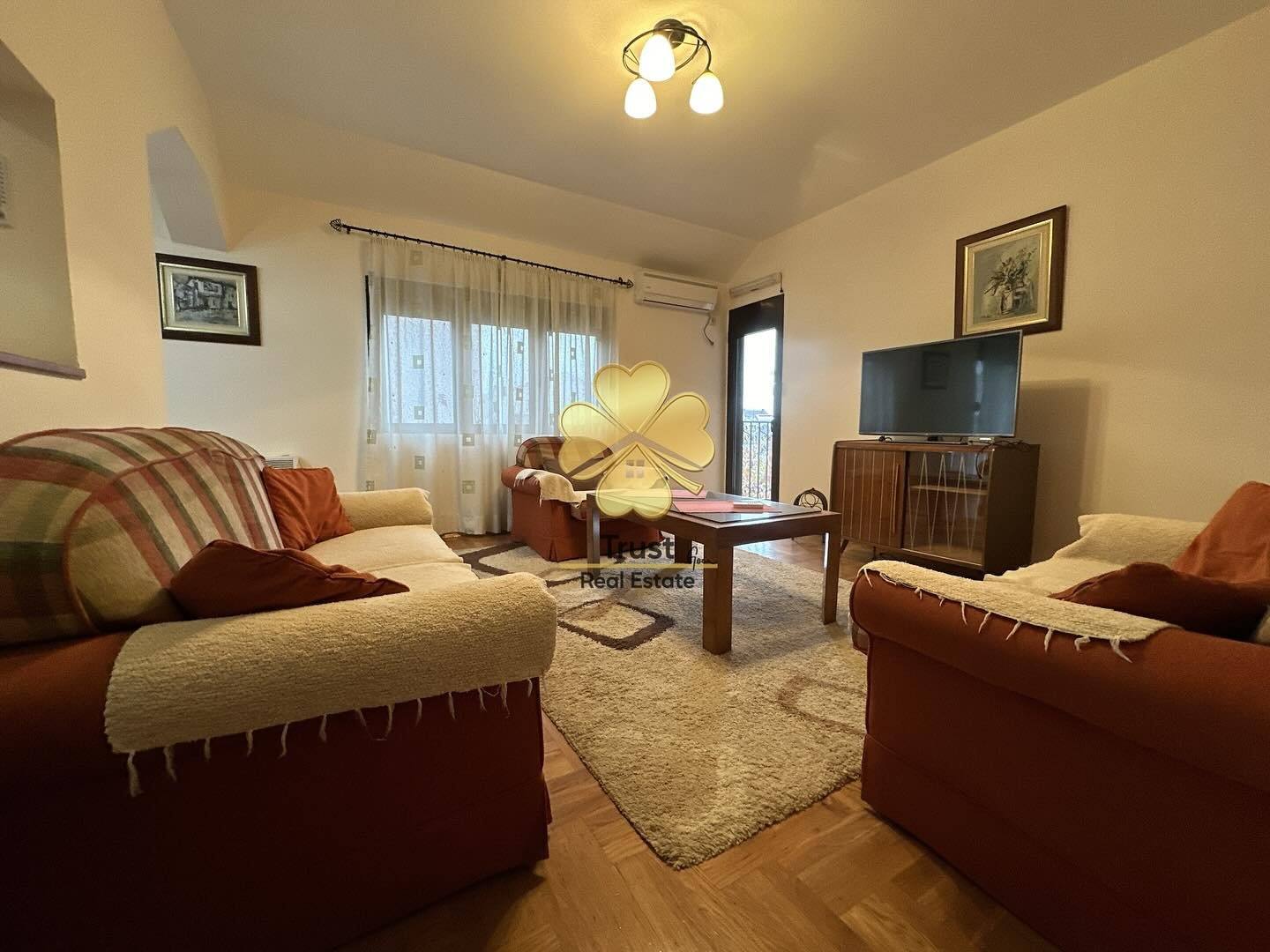 Dvosoban stan, Stari Aerodrom, Podgorica, 80m2 — fotografija 1