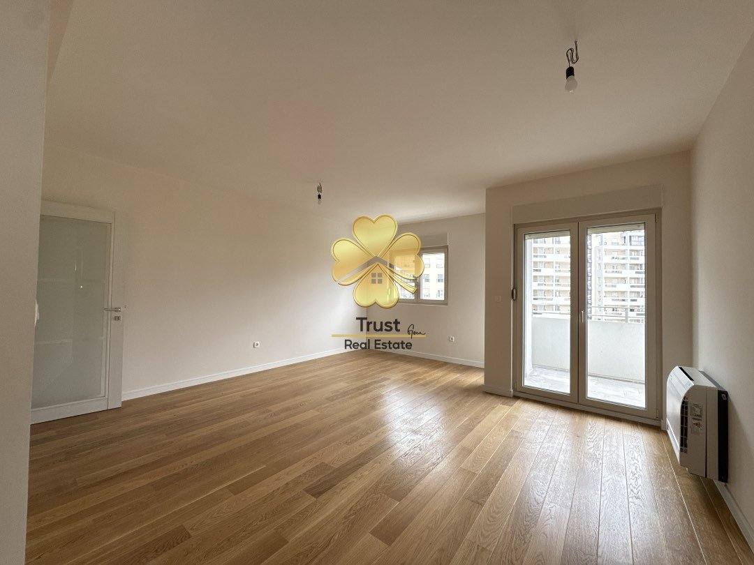 Dvosoban stan , 70m2, Central Point, Podgorica — fotografija 2