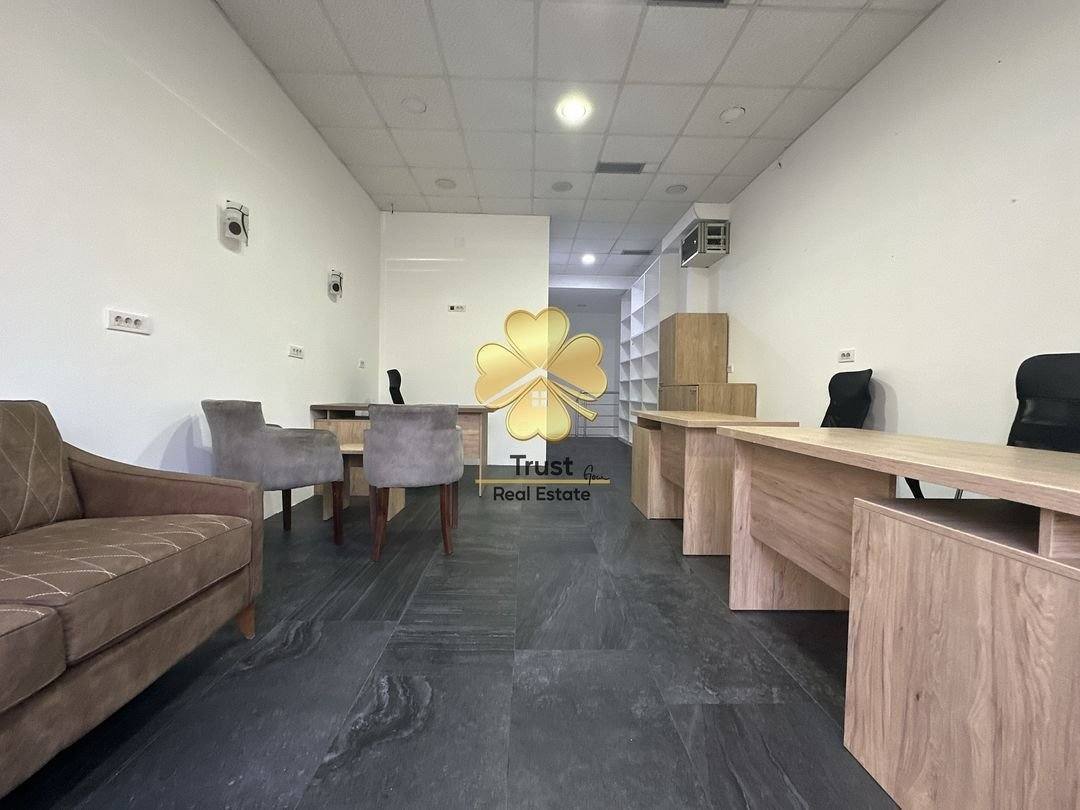 Poslovni prostor, Dalmatinska, Podgorica, 62m2 — fotografija 1