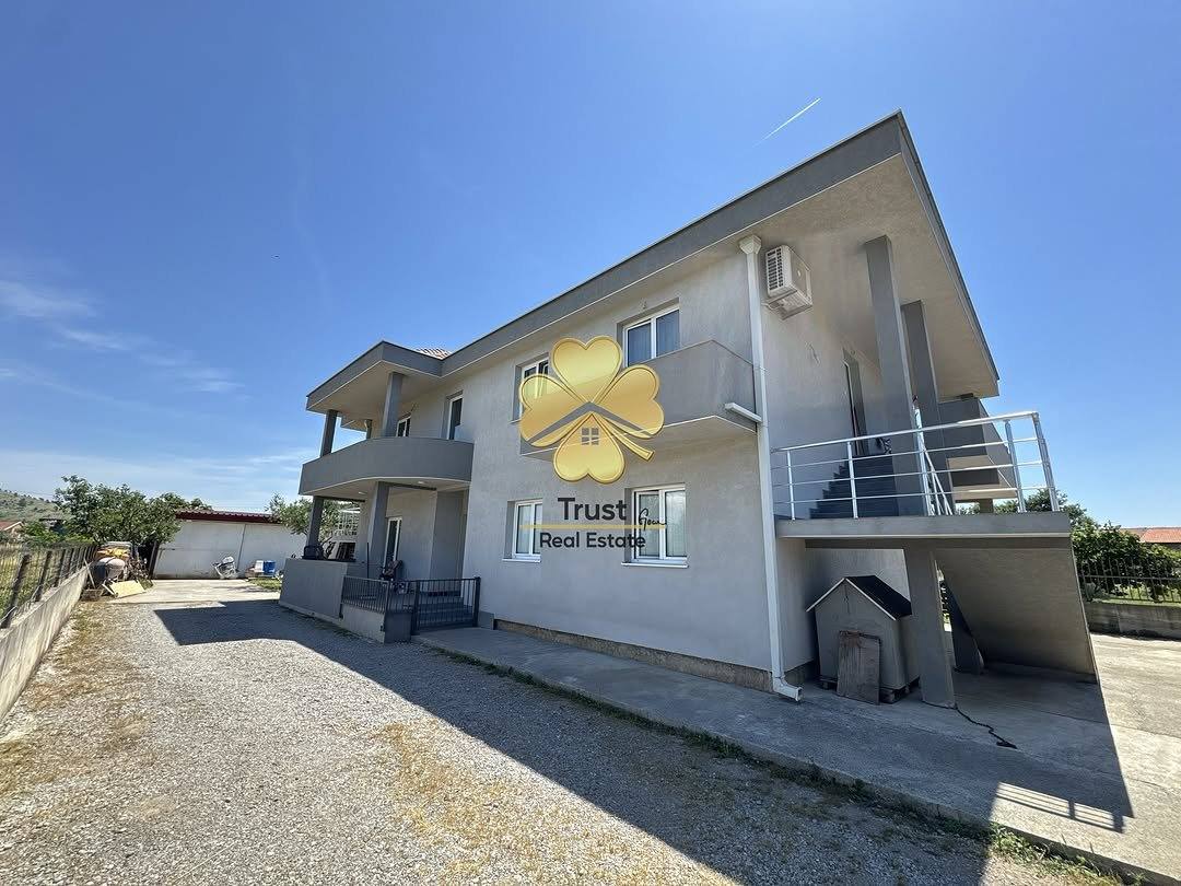 Na prodaju kuca, 310m2, Gornja Gorica, Podgorica — fotografija 1