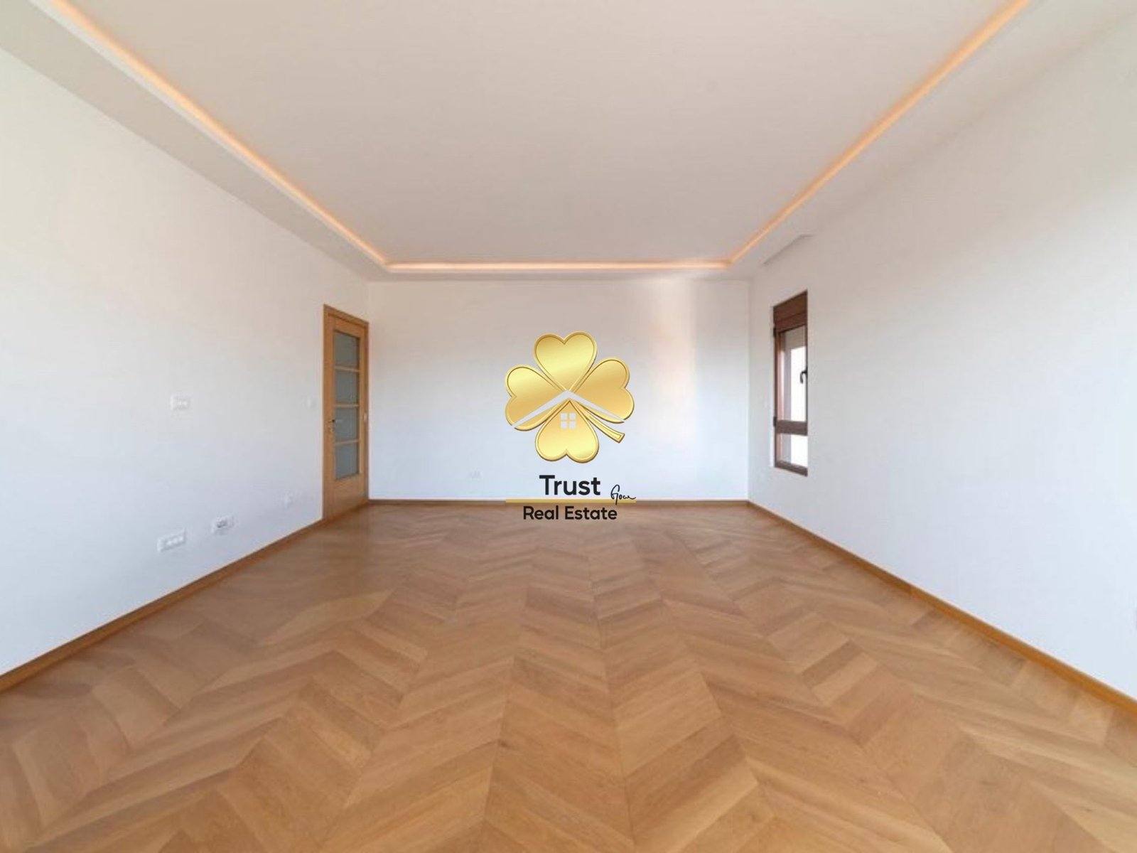 Trosoban nenamješten stan, Gorica C, Podgorica , 142m2 — fotografija 2