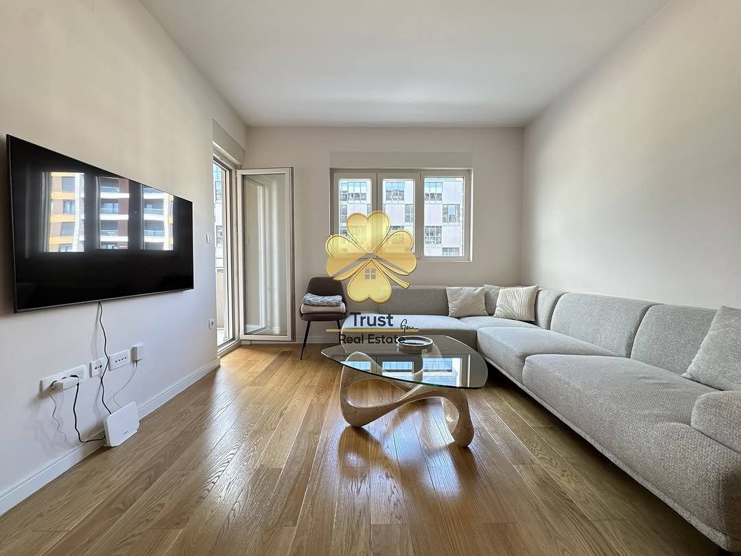 Na prodaju, dvosoban stan, 68m2, Central Point, Podgorica — fotografija 1