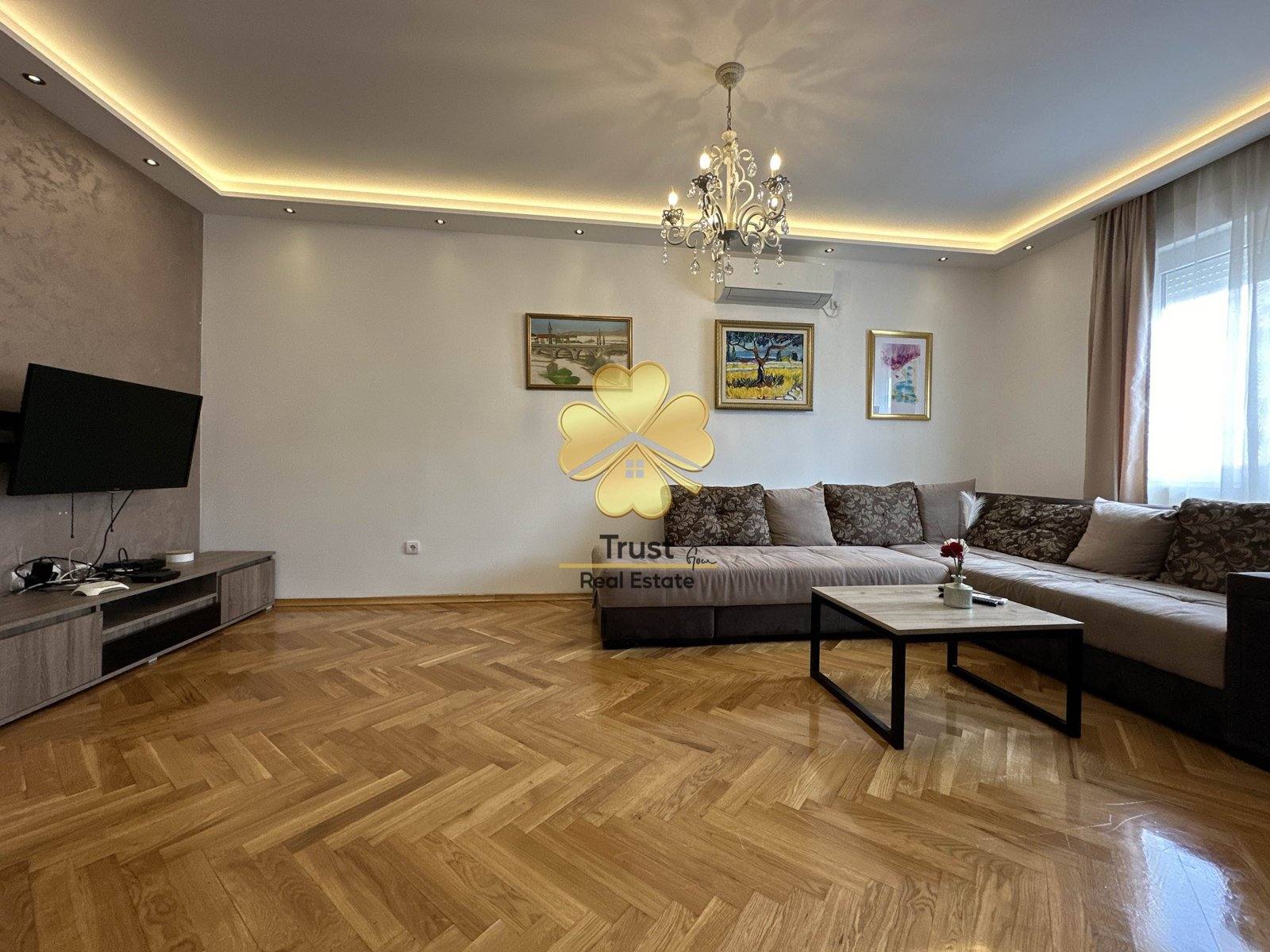 Trosoban duplex stan, City kej, Podgorica, 126m2 — fotografija 1