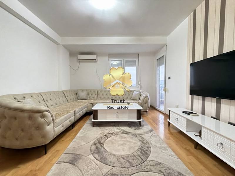 Trosoban stan, 80m2, Krivi Most, Podgorica