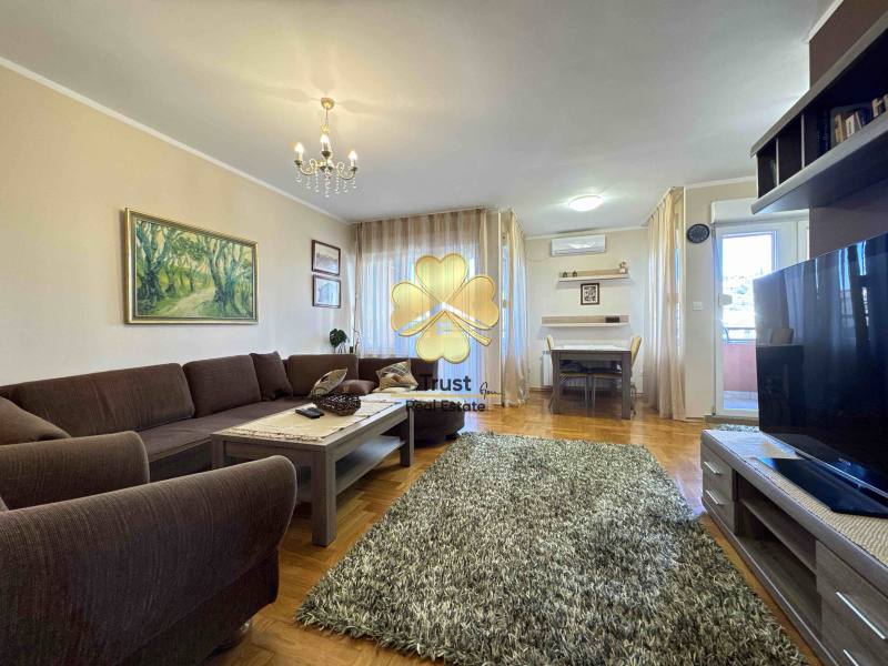 Dvosoban stan, Momisici, 80m2, Podgorica