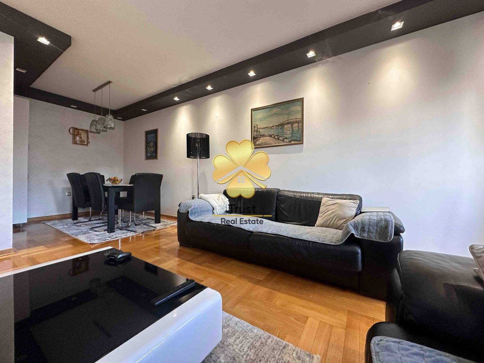 Dvosoban stan, zgrada Maxim, Preko Morace, Podgorica, 80m2 — fotografija 2