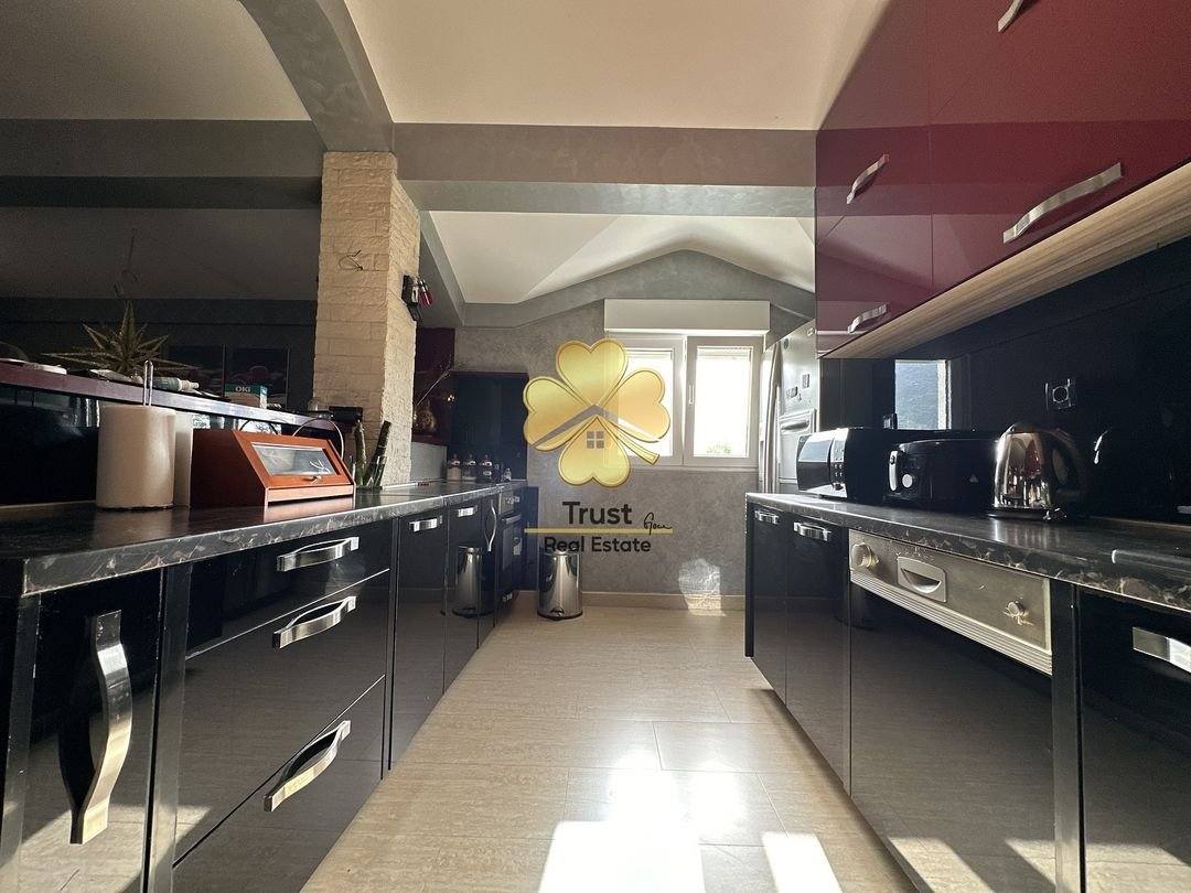 LUX Trosoban stan u manjoj zgradi, Tolosi, Podgorica, 140m2 — fotografija 2
