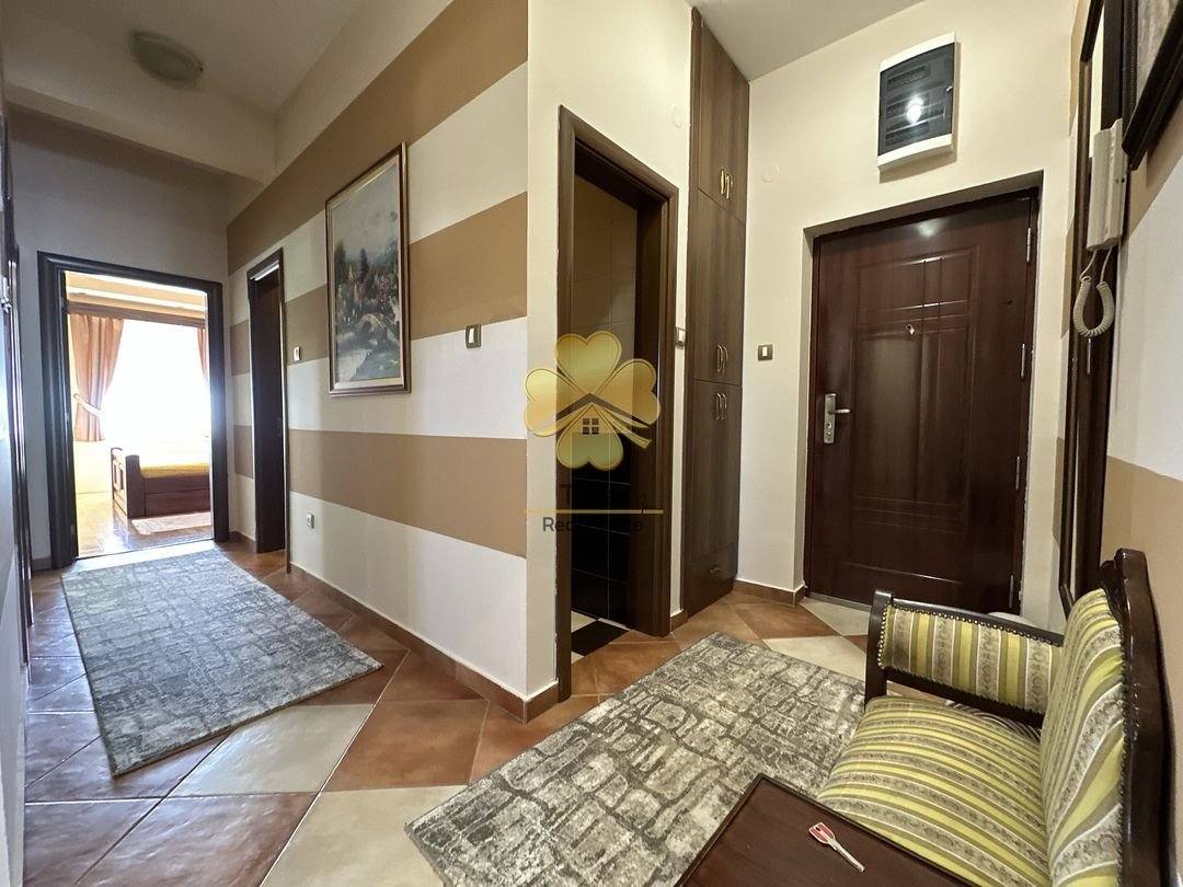 Dvosoban stan, Krivi Most, Podgorica, 86m2 — fotografija 2