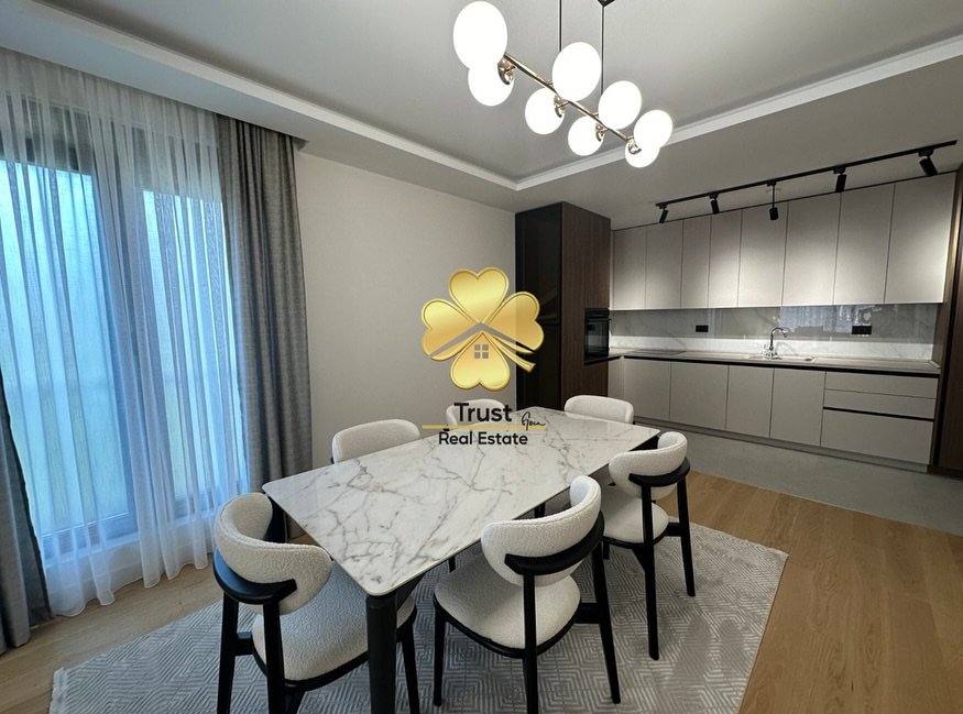 Trosoban stan, Gorica C, Podgorica, 120m2 — fotografija 12