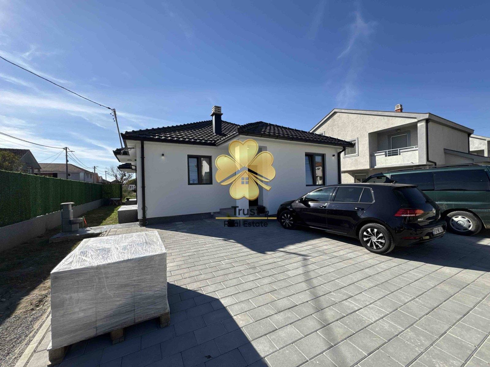 Kuća, Murtovina, 170m2, Podgorica — fotografija 1