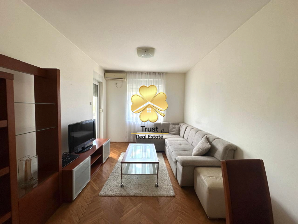 Dvosoban stan, 60m2, Blok 9, Podgorica — fotografija 1