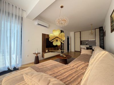 Luxury 2-Bedroom Apartment in Dadi Plaza, Stari Aerodrom
