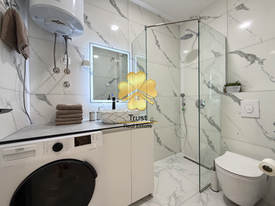 Luxury 2-Bedroom Apartment in Dadi Plaza, Stari Aerodrom