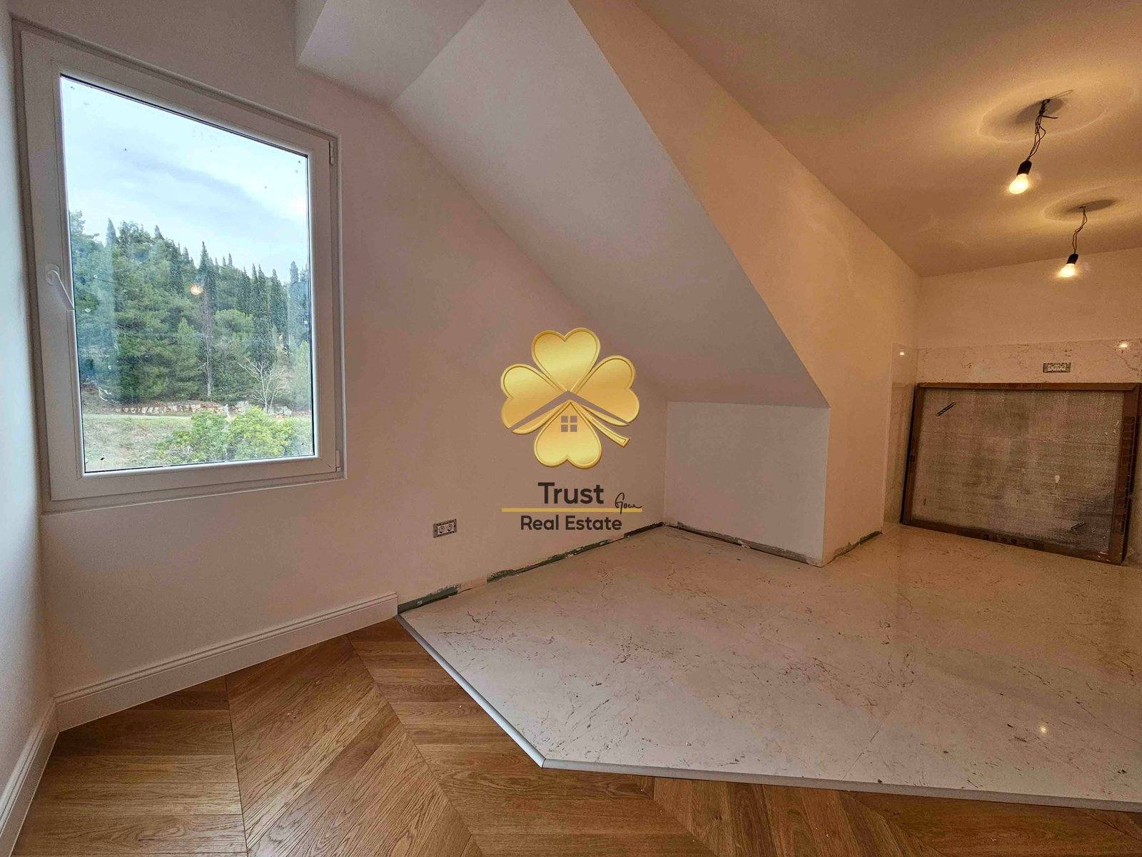 Dvosoban stan, Ljubovic, Podgorica, 69m2+ 19m2 — fotografija 2