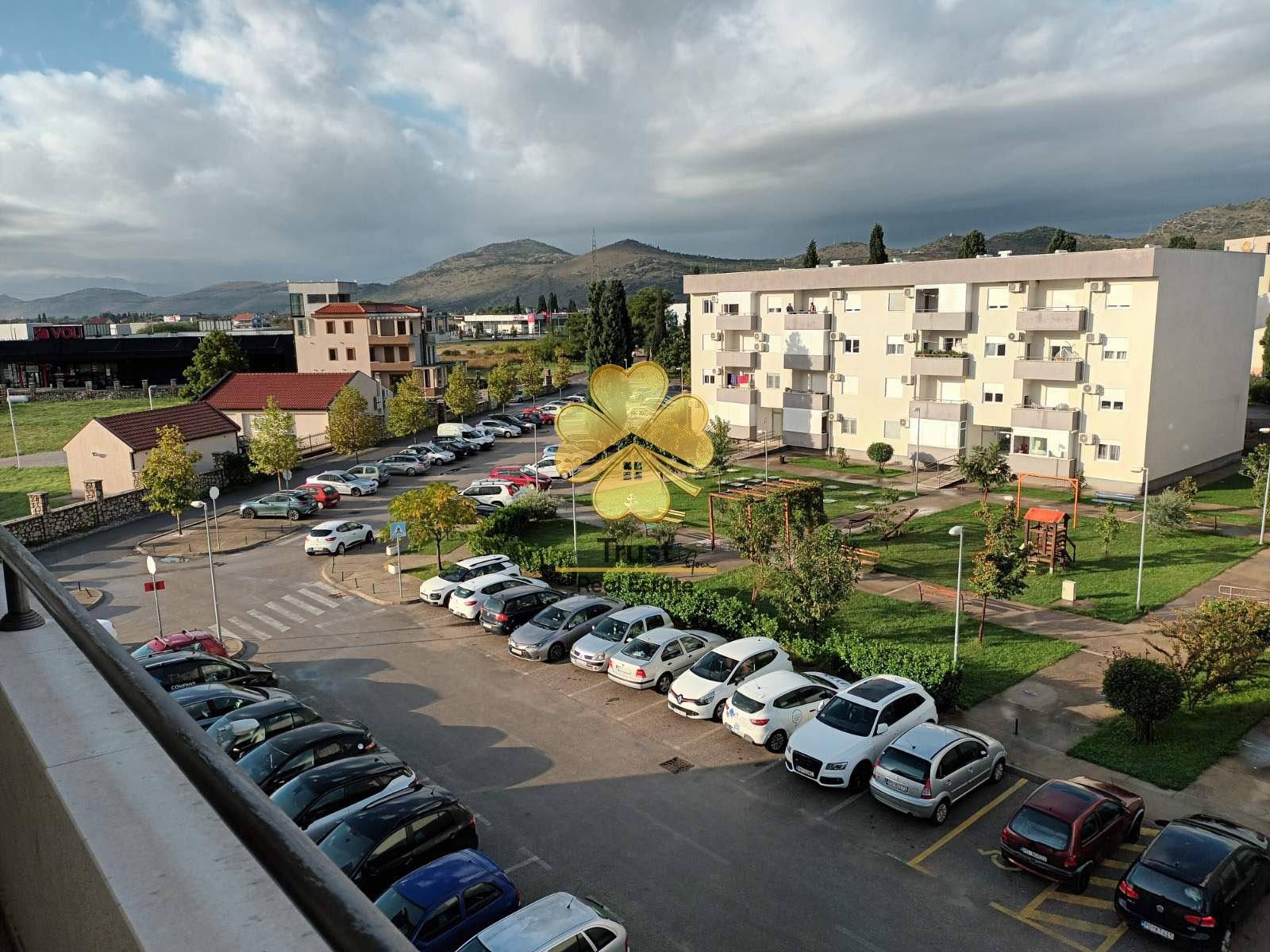 Dvosoban stan, Donja Gorica, Podgorica, 70m2 — fotografija 12