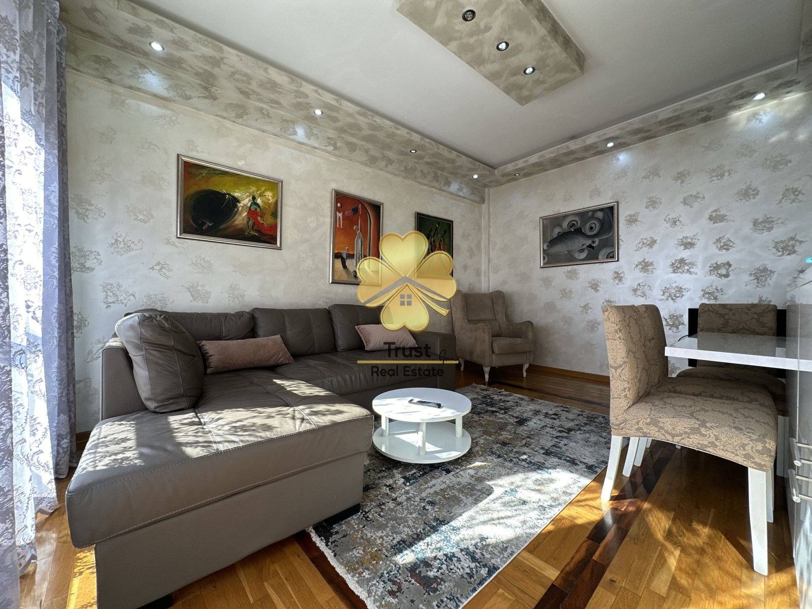 Dvosoban stan, Blok 9, Podgorica, 60m2 — fotografija 1