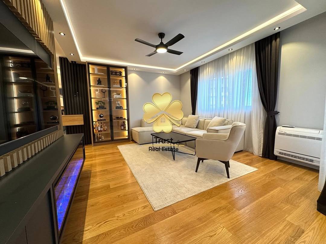 Trosoban luksuzan stan, 100m2, Central Point, Podgorica — fotografija 1
