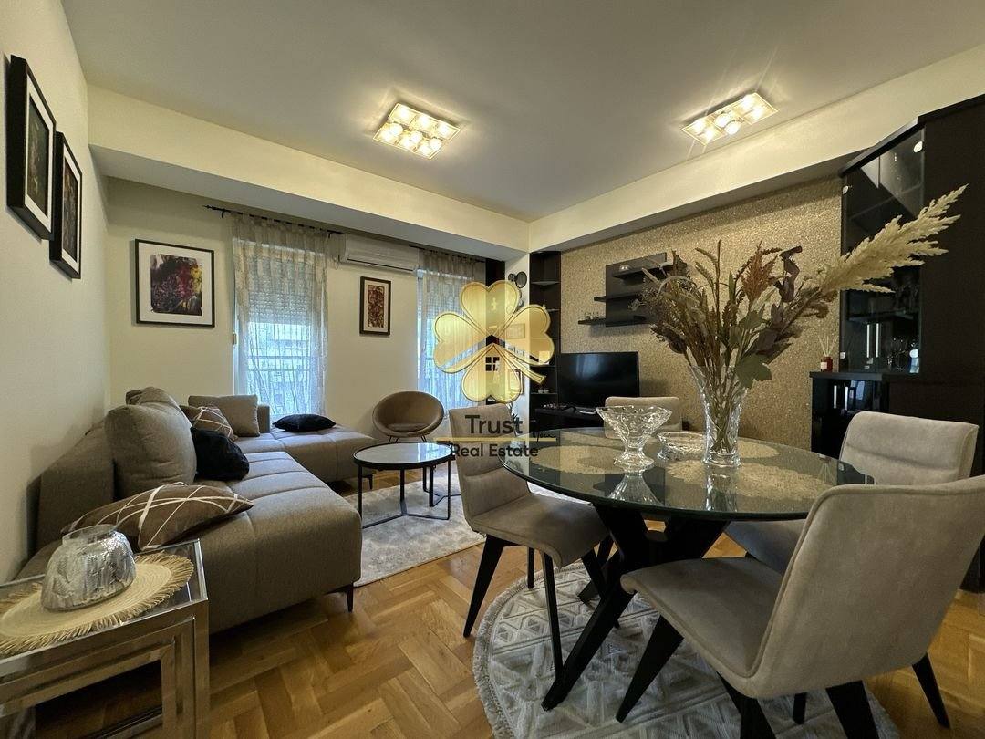 Dvosoban stan, Blok 9, Podgorica, 70m2 — fotografija 1