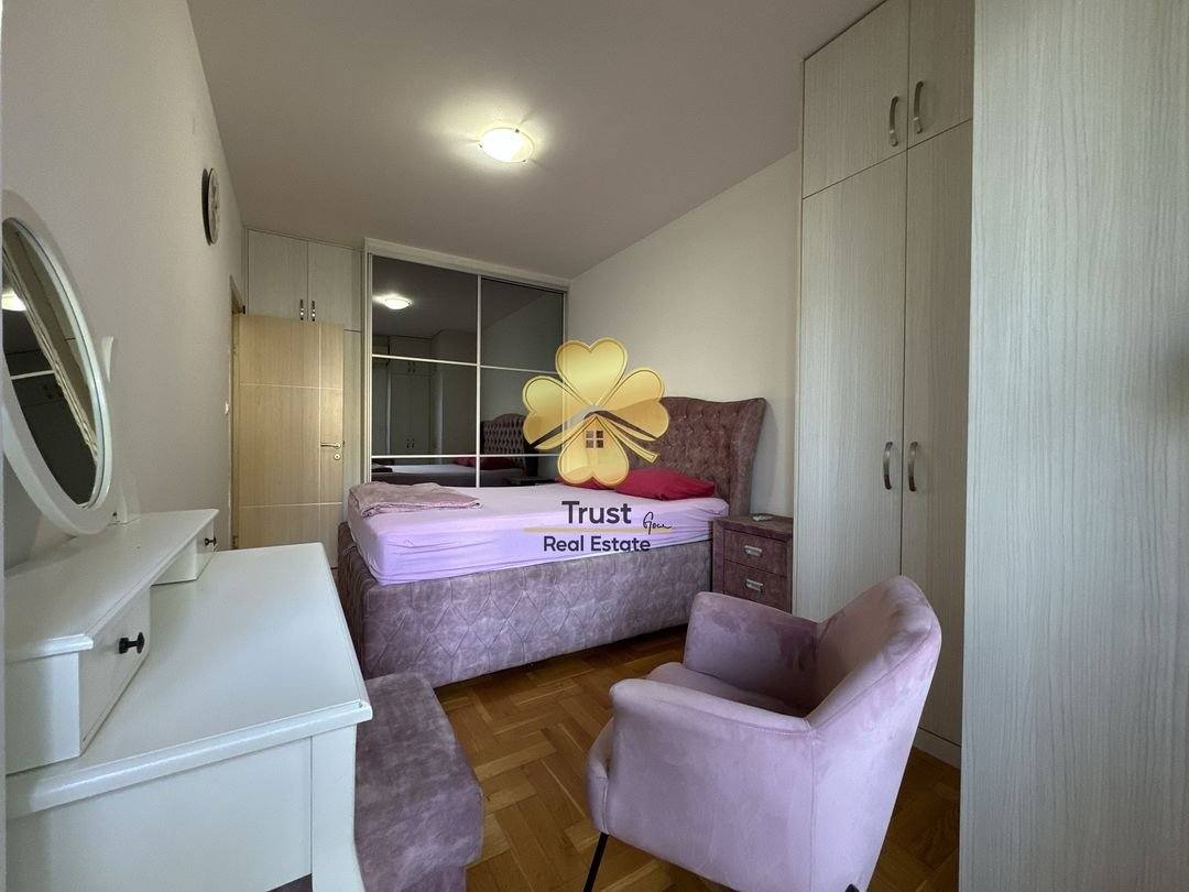Dvosoban stan, Blok 9, Podgorica, 70m2 — fotografija 12