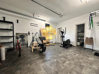 House for Rent in Tološi - 180m2