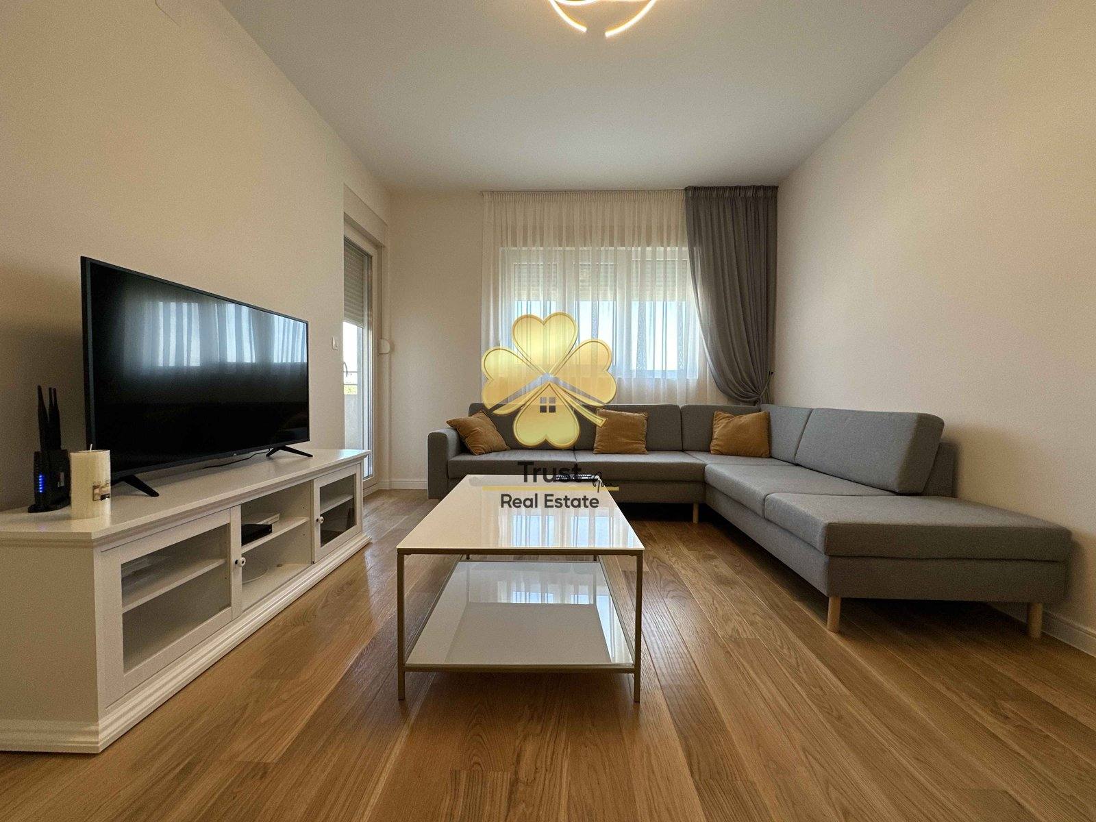 Dvosoban stan, Central Point, Podgorica, 70m2 — fotografija 1