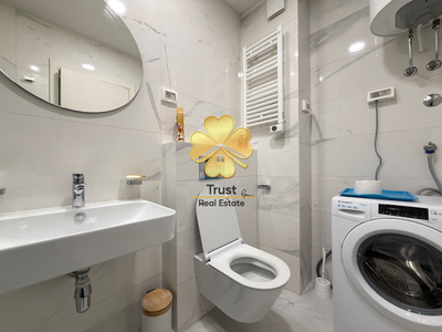 Modern 1-Bedroom Apartment for Rent in Central Point, 50m2
