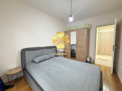 Modern 1-Bedroom Apartment for Rent in Central Point, 50m2