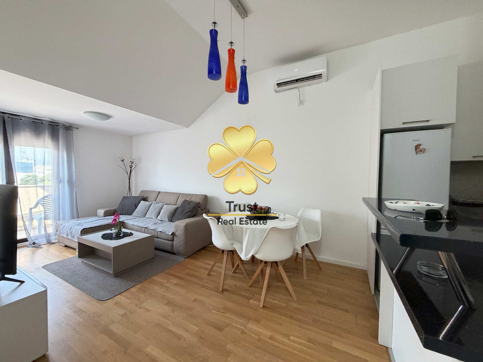 One-Bedroom Apartment, Titeks, 0m2 — photo 2