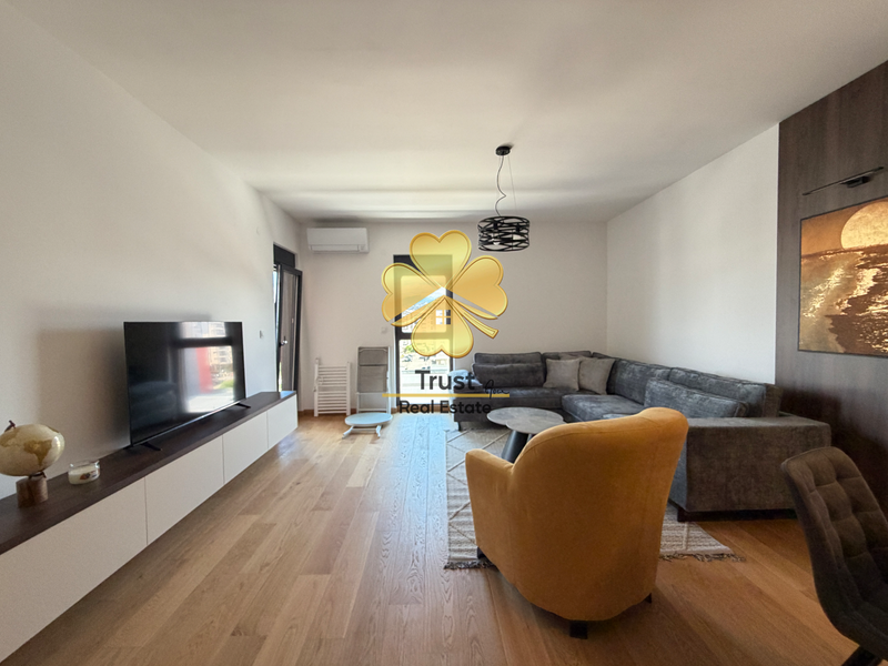 Dvosoban stan za izdavanje Premium Kvart (75m2)