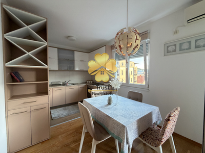 One-Bedroom Apartment in Blok 9, 50 m2