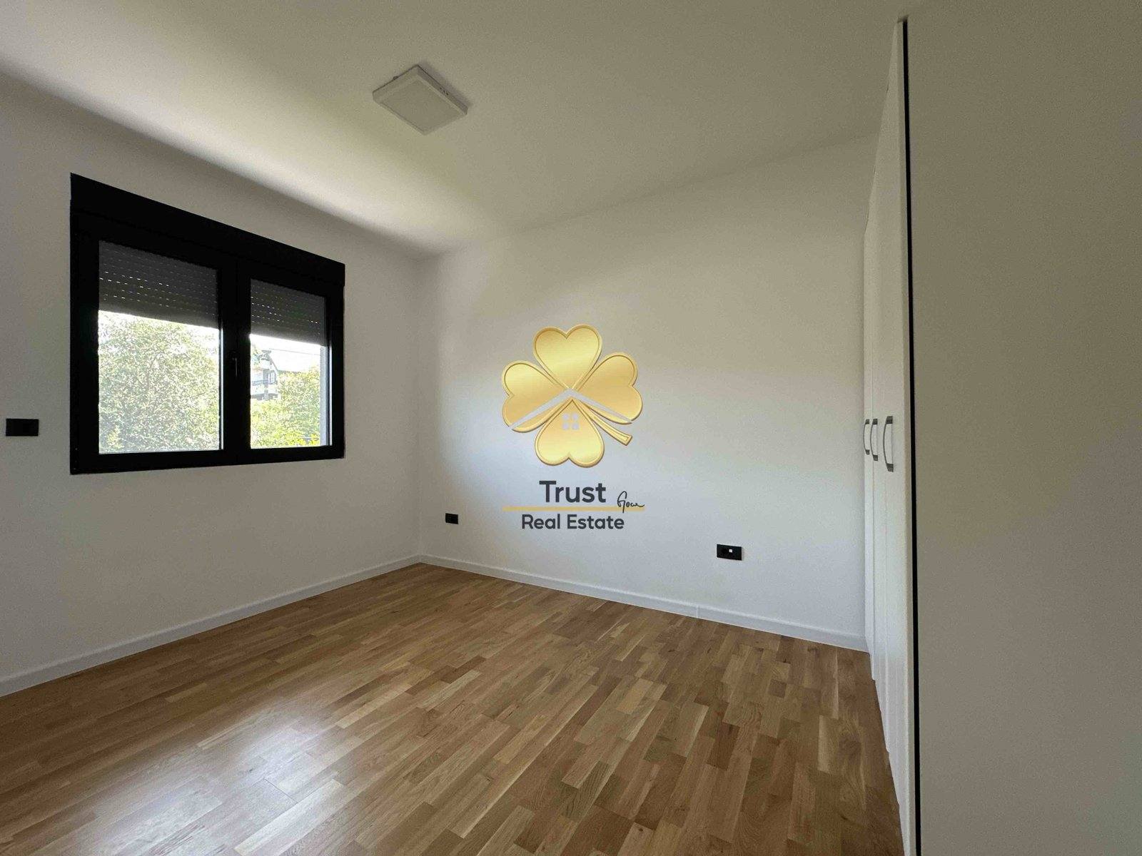 Dvosoban stan, Blok 9, 100m2, Podgorica — fotografija 10