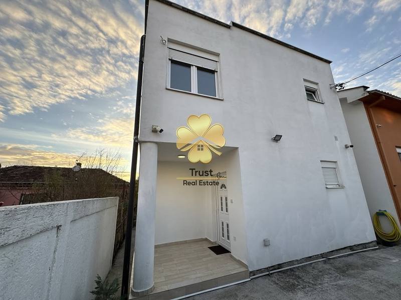 Kuća, 150m2, Masline, Podgorica