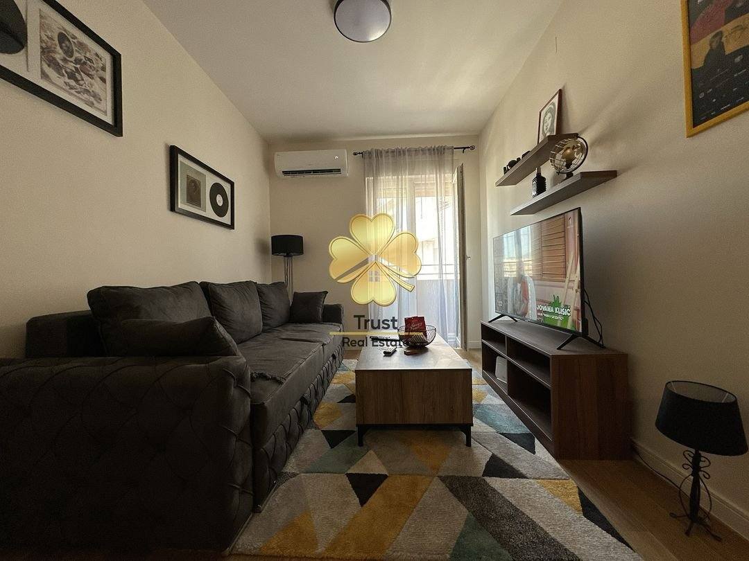 Jednosoban stan, Central Point, Podgorica, 40m2 — fotografija 1
