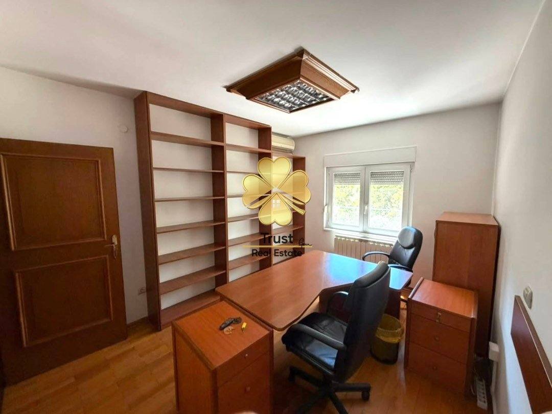 Poslovni prostor, 150m2, Stara Varos, Podgorica — fotografija 2