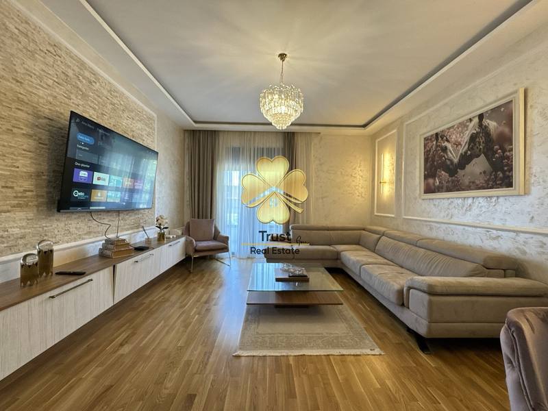 Jednosoban stan, 60m2, Centar, Podgorica