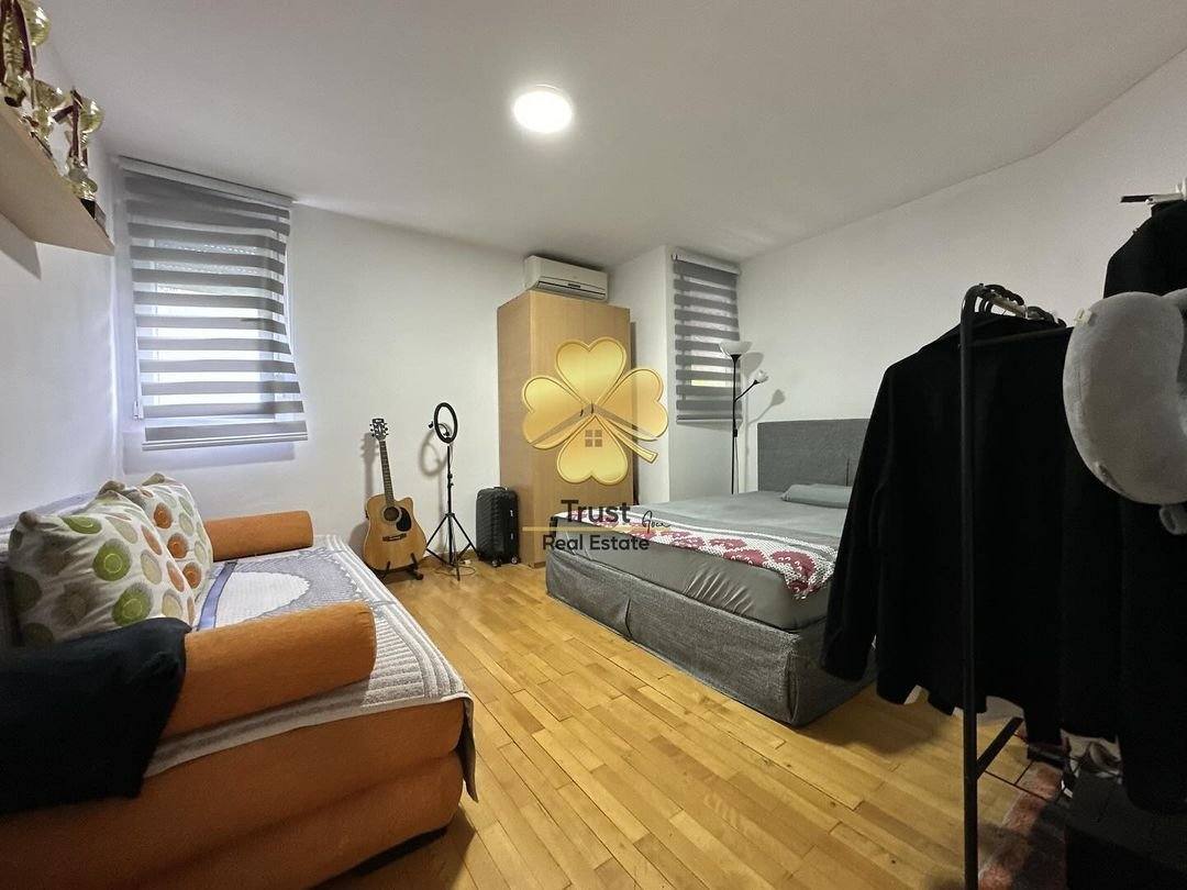 Dvosoban stan, Blok 5, Podgorica, 80m2 — fotografija 12