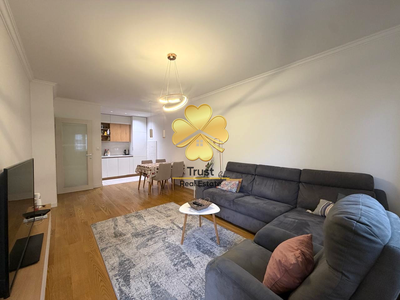 Modern 1-Bedroom Apartment for Rent in Central Point, 47m2