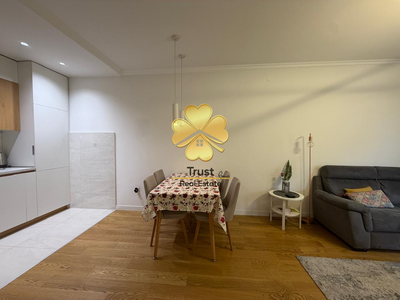 Modern 1-Bedroom Apartment for Rent in Central Point, 47m2