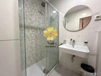 Modern 1-Bedroom Apartment for Rent in Central Point, 47m2