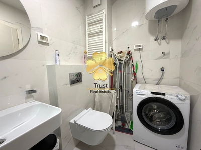 Modern 1-Bedroom Apartment for Rent in Central Point, 47m2