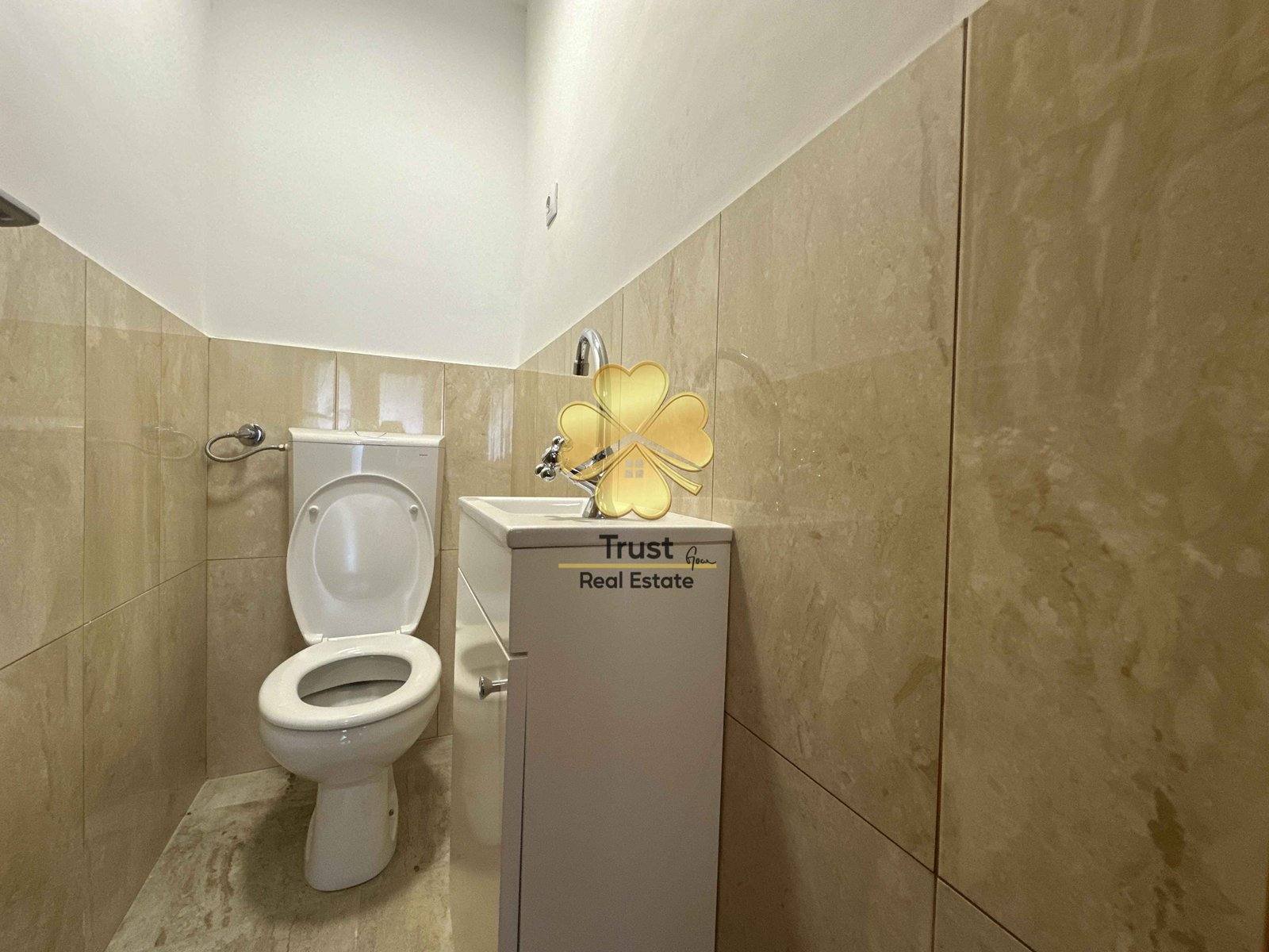 Trosoban stan, Gorica C, Podgorica, 110m2 — fotografija 15