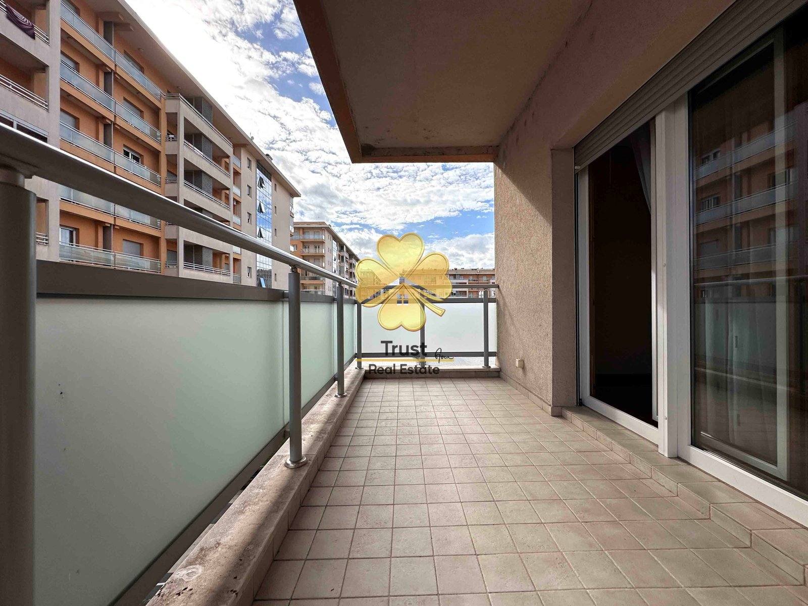 Trosoban stan, City Kvart, Podgorica, 120m2 — fotografija 13