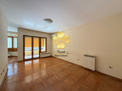 Spacious 3-Room Apartment for Rent in Rimski trg, 110m2