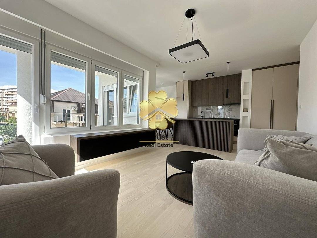 Dvosoban stan, Krivi Most, Podgorica, 80m2 — fotografija 2